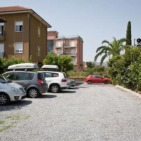 Aparthotel Linda 3*
