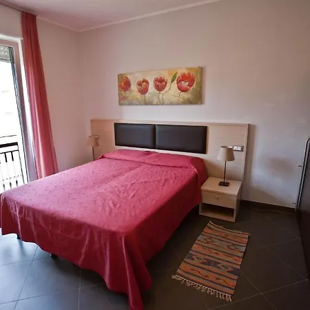 Aparthotel Linda San Bartolomeo Al Mare